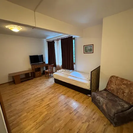 катерина Hotel 2*